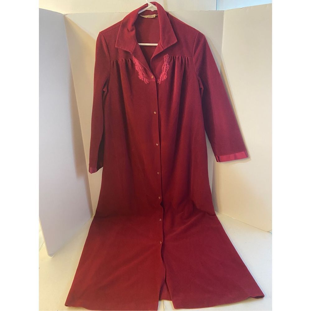Vanity Fair outlet maxi robe vtg USA snap buttons small S deep red‎ Dacron Poly